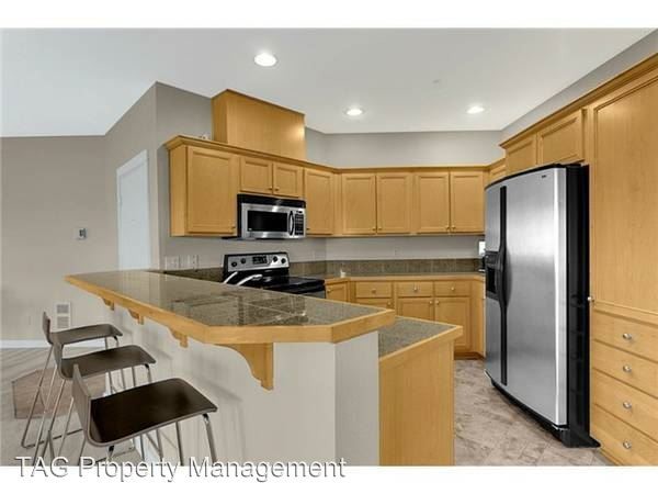 Building Photo - 22669 NE Alder Crest Dr