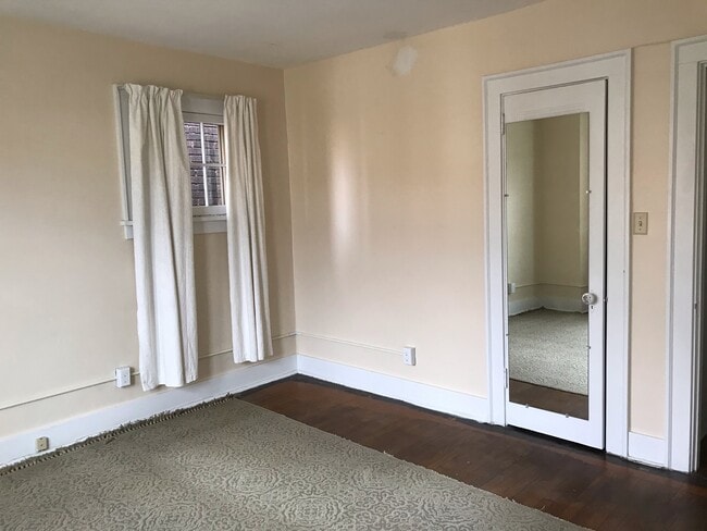 2d floor bedroom #1, view 2 - 5554 Bartlett St