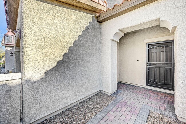 Building Photo - Adorable Three Bedroom In Tuscany Community!