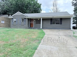 Building Photo - 4207 Kenosha Rd