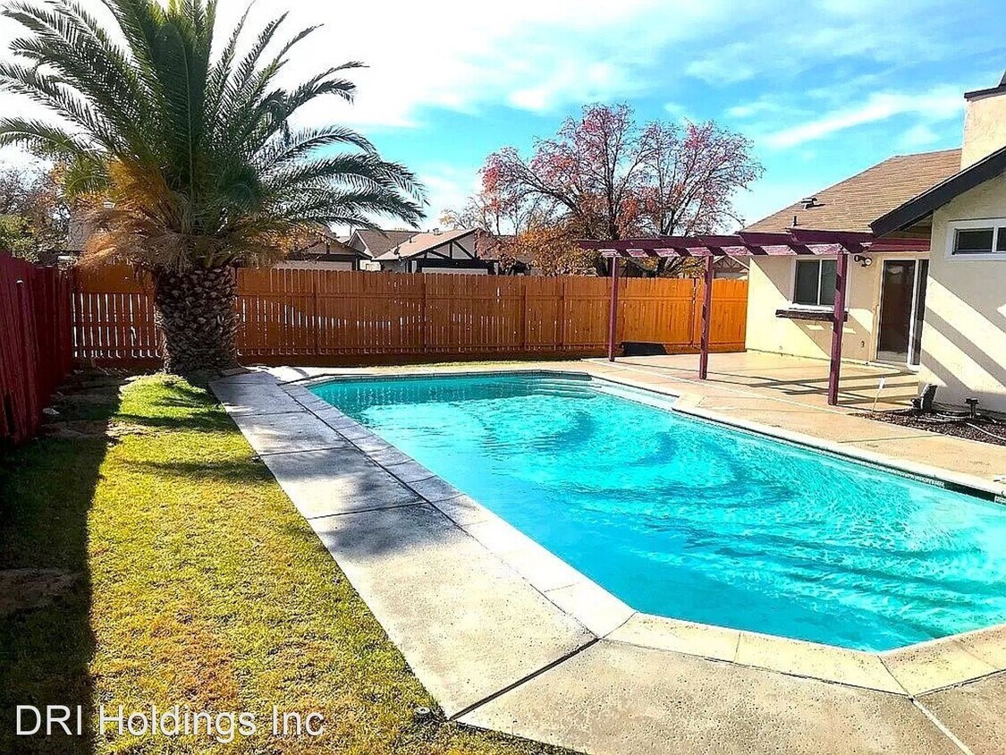 Foto del edificio - 4 br, 2 bath House - 44138 Kirkland Avenue