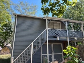 Building Photo - 830 N Pershing Ave