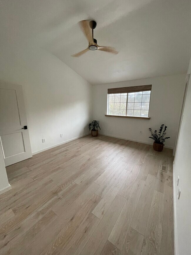 Foto del edificio - 4153 Mission Trace Blvd