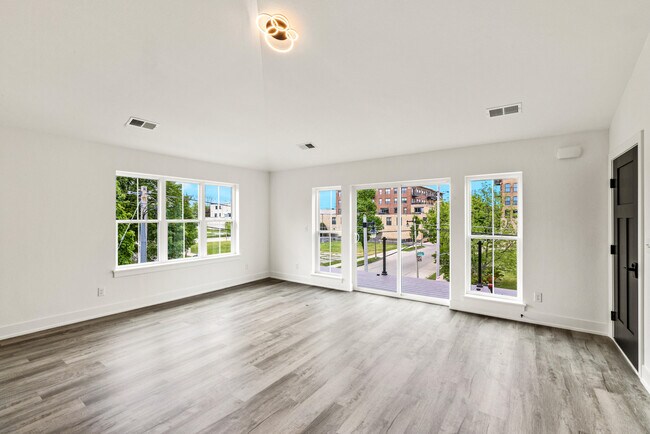 Foto del edificio - 228 E Brown St