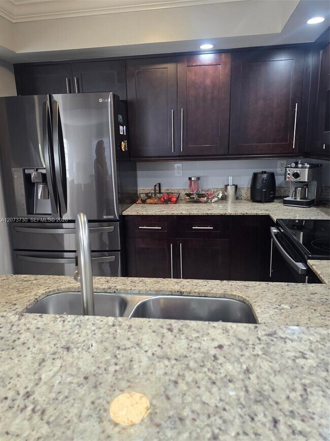 Foto del edificio - 12025 SW 19th Ln