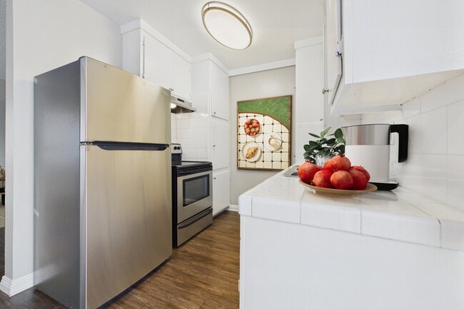 Building Photo - Kittridge Apartments