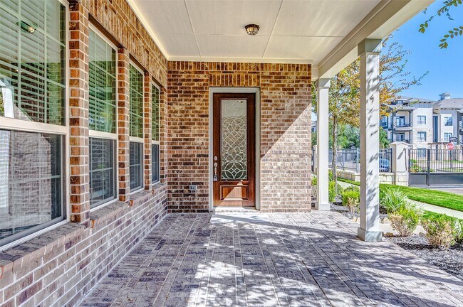 Building Photo - 18206 Lake Eagle Dr