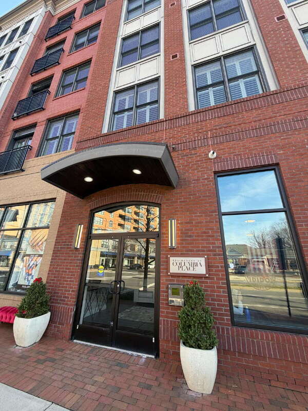 Foto del edificio - 1107 S Walter Reed Dr