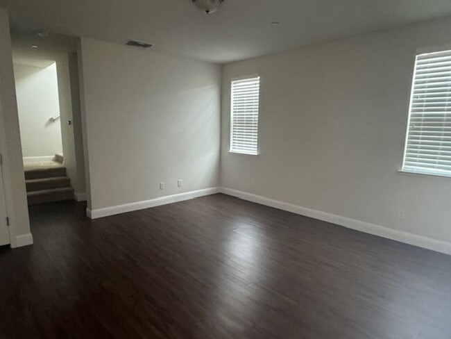 Foto del edificio - Home for Rent in Roseville, CA