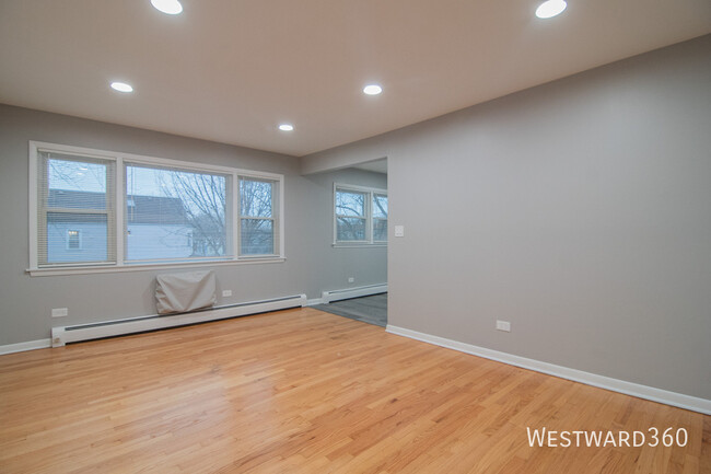 Building Photo - Fully renovated 1bed/1bath