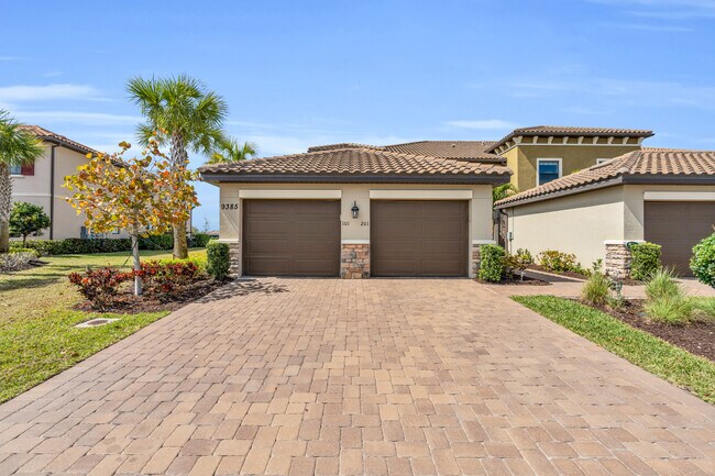 Building Photo - 9385 Pocida Ct