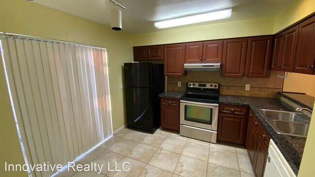 Building Photo - 2 br, 1.5 bath House - 1444 Forest Hills Dr