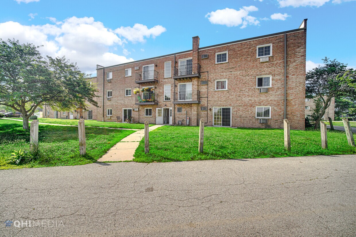 159 W Elk Trail Unit 356, Carol Stream, IL 60188 Condo for Rent in