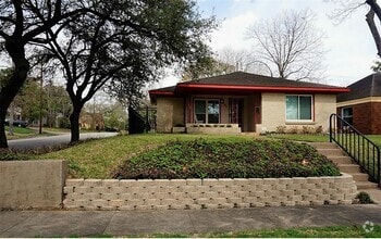 Building Photo - 6701 Park Ln