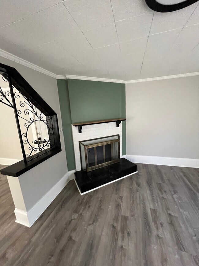 Building Photo - 283 Wilbraham Rd