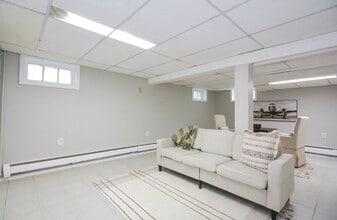 Building Photo - 122 Burgess Ave