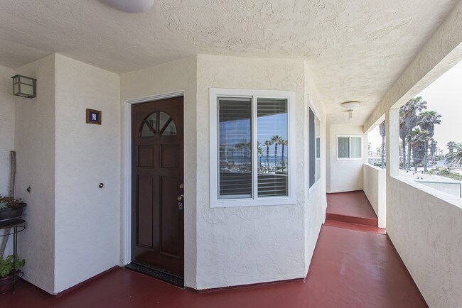 Building Photo - 933 Seacoast Dr