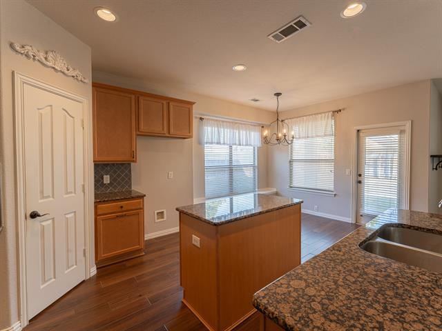 Building Photo - 8240 Lauren Way