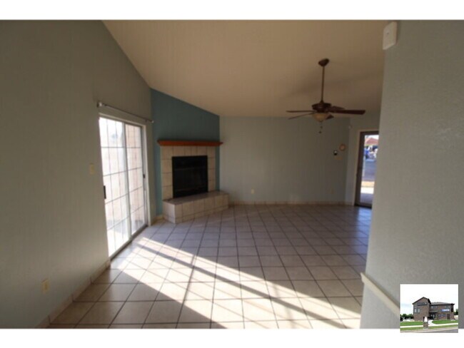 Building Photo - 2404 Fieldstone Dr