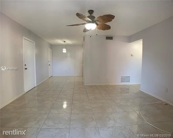 Building Photo - 2 br, 1 bath Condo - SPANISH TRACE CONDO