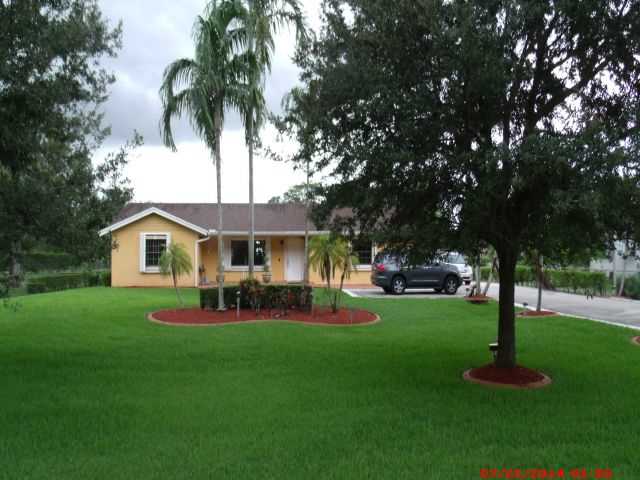 Building Photo - 13450 SW 26th St