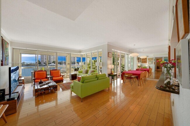 Foto del edificio - 1690 S Bayshore Ln