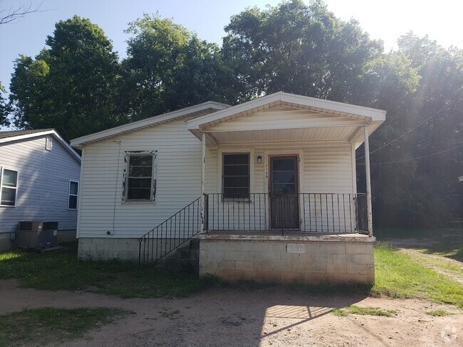 Building Photo - 1706 W Washington St