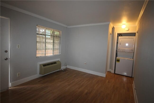 Foto del edificio - 758 St Charles Ave NE