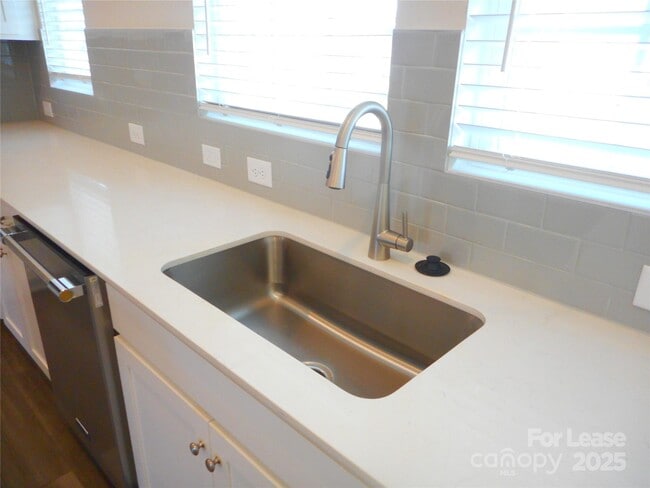 Building Photo - 4156 Skyboat Cir