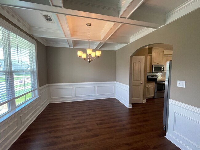 Building Photo - Prime Evans Location! 4-Bedroom/2.5 Bathro...