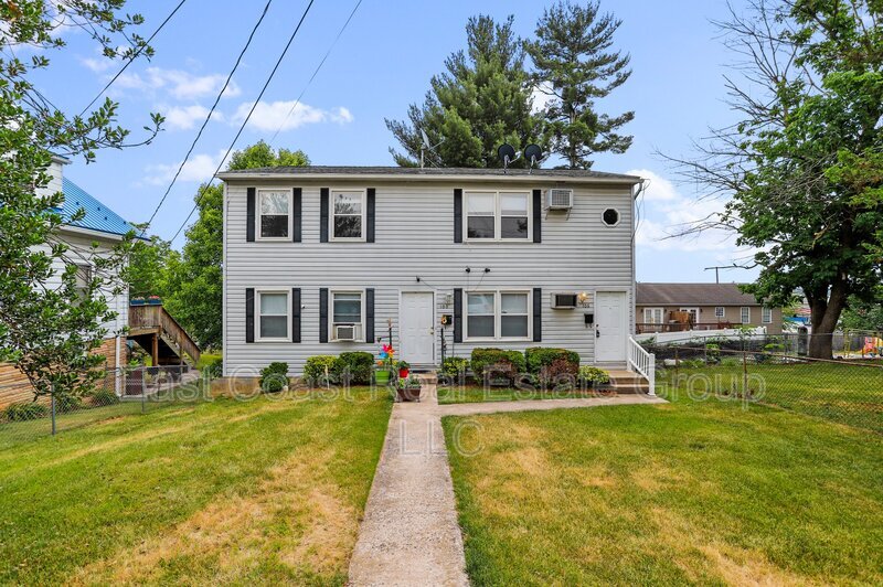 Primary Photo - 106 N Mont Valla Ave
