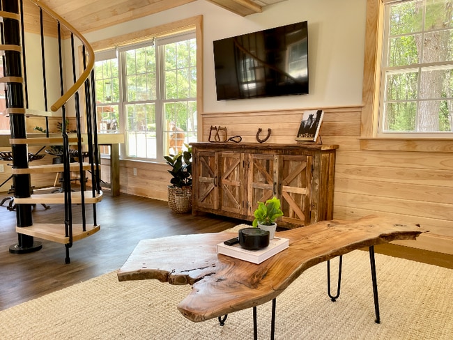 Photo - 10 Elizabeth Ln House