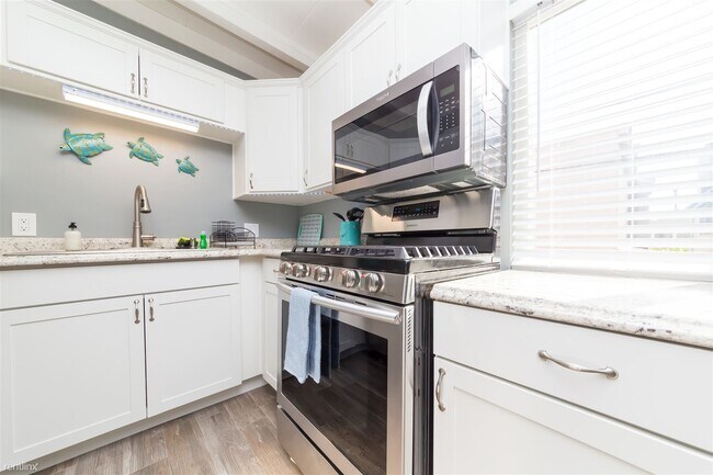 Foto del edificio - 2 br, 2 bath  - 2681 Mission Blvd