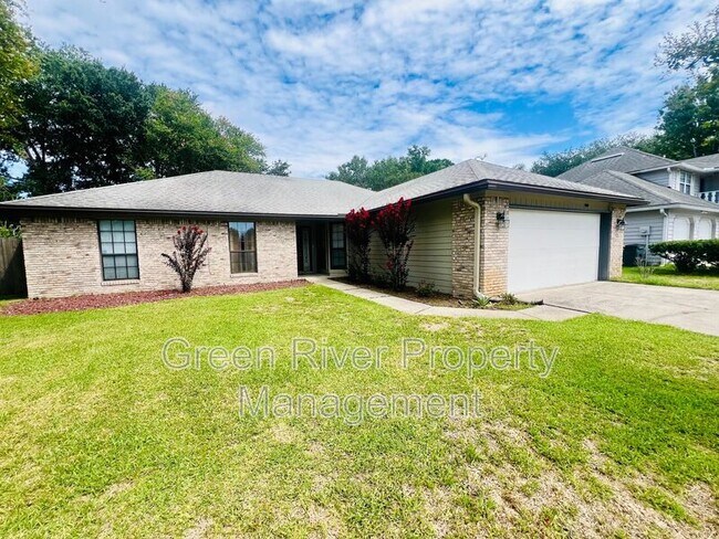 Building Photo - 8456 Bandera Cir W