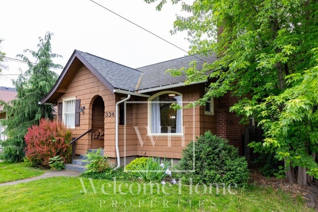 Building Photo - Charming 4-Bed Craftsman Near Downtown Walla Walla – Outstanding Outdoor Living!