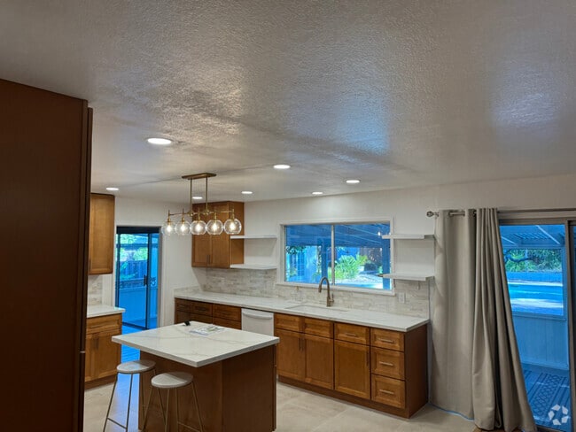 Building Photo - 6545 Birch Dr