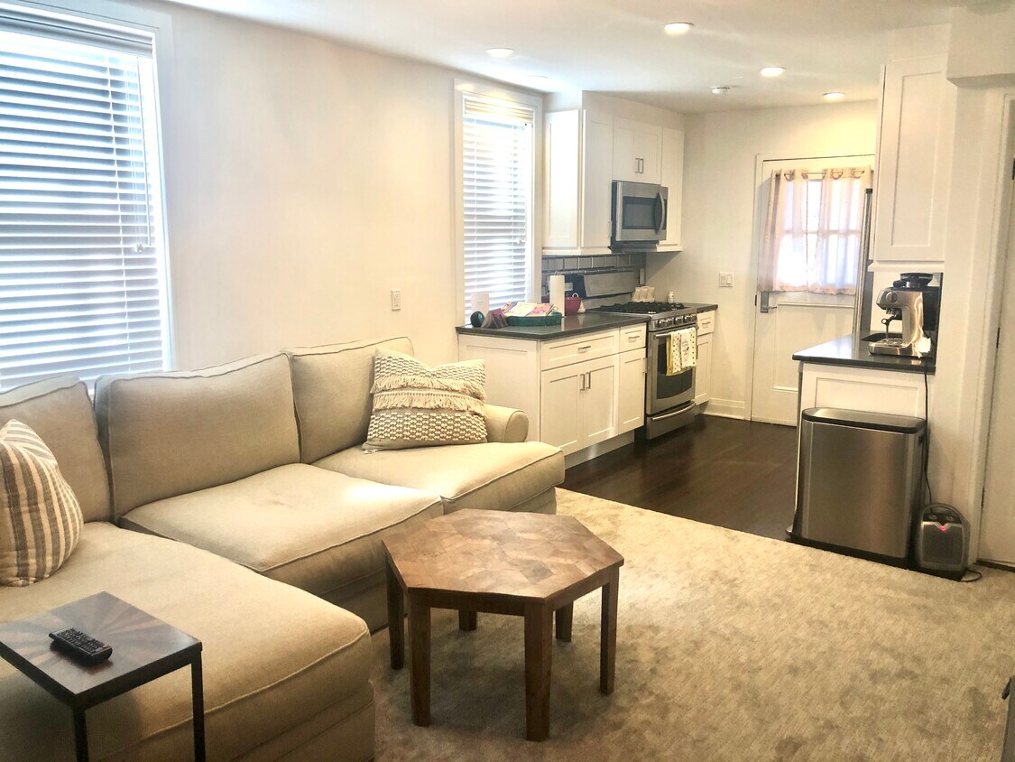 Foto principal - 60 Oakridge St