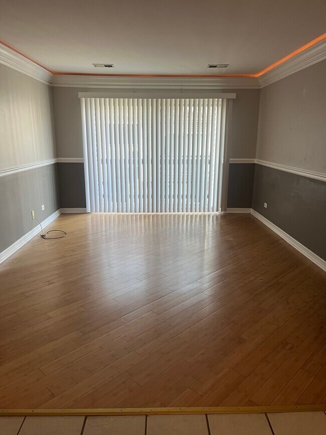 Foto del edificio - 10620 Brooks Ln