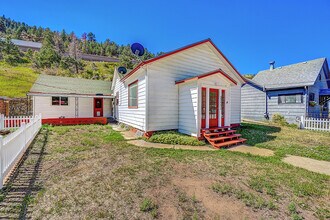 Building Photo - 2253 Miner St