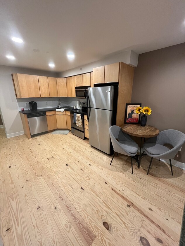 Photo - 2123 Christian St (Philadelphia, PA)