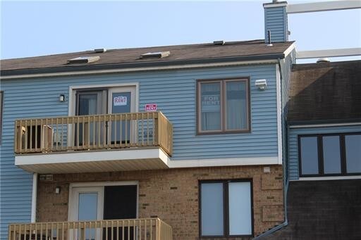 Building Photo - 213 Peach St