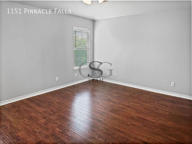 Foto del edificio - 1151 Pinnacle Falls