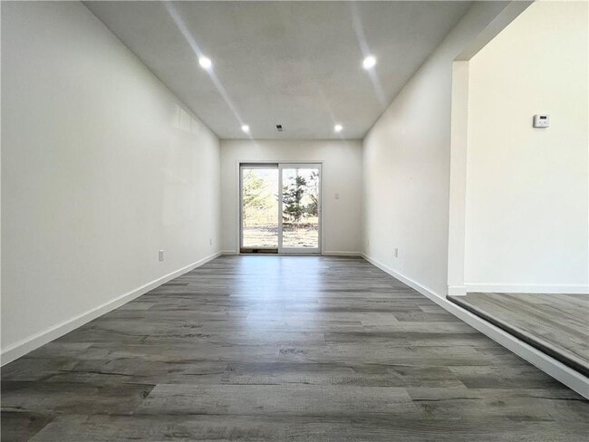 Foto del edificio - 7139 Conser