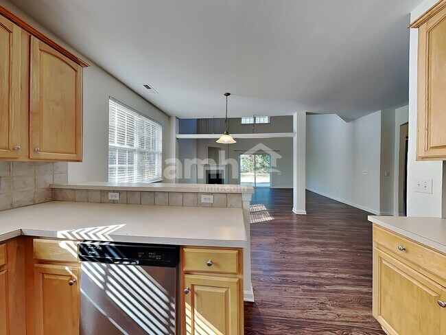 Foto del edificio - 4504 Sandtyn Dr