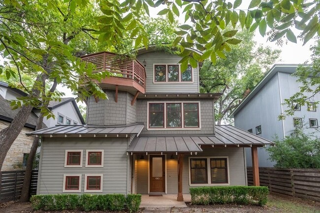 Building Photo - 610 W Live Oak St