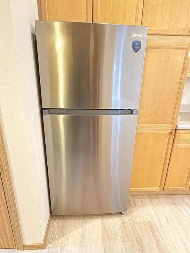 Foto del edificio - CHARMING 2 BED, 2 BATH KIRKLAND TOWNHOME W...