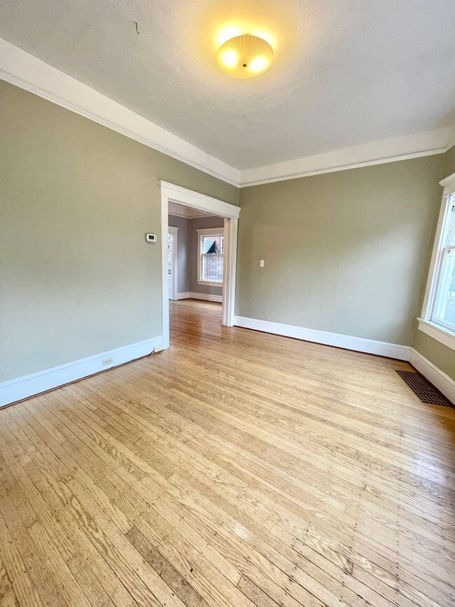 Photo - Lovely 1+ Bedroom Apt in Old-Portland Building off of Hawthorne