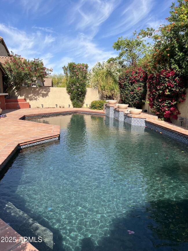 Building Photo - 3022 W Gran Paradiso Dr