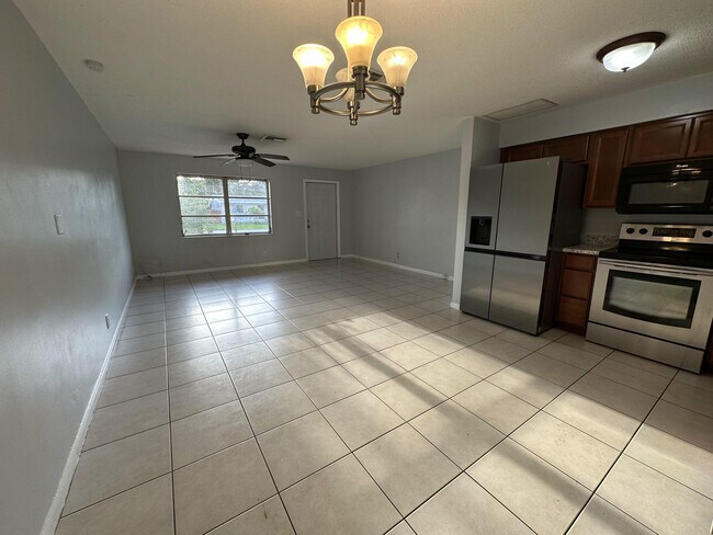 Foto del edificio - 8500 Sunset Dr