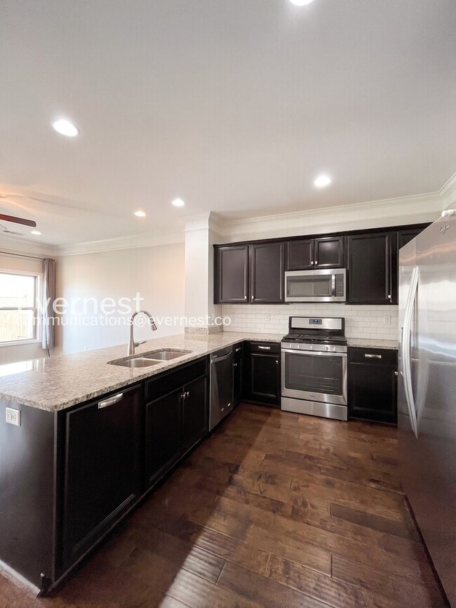 Foto del edificio - 1828 Wild Oaks Ct